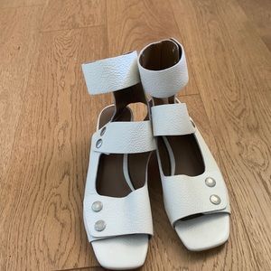 Zara Real Leather Ecru Sandals size 39